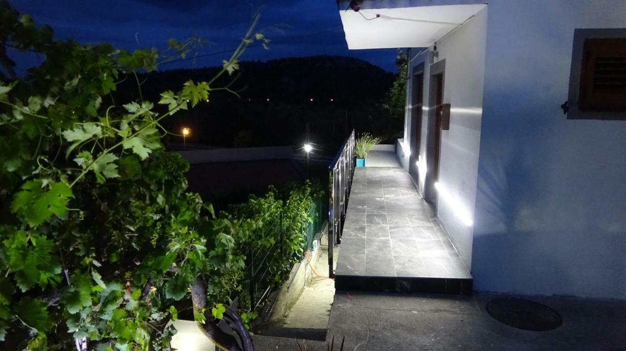 Apartment Kraljica Jelena Virpazar Exterior photo